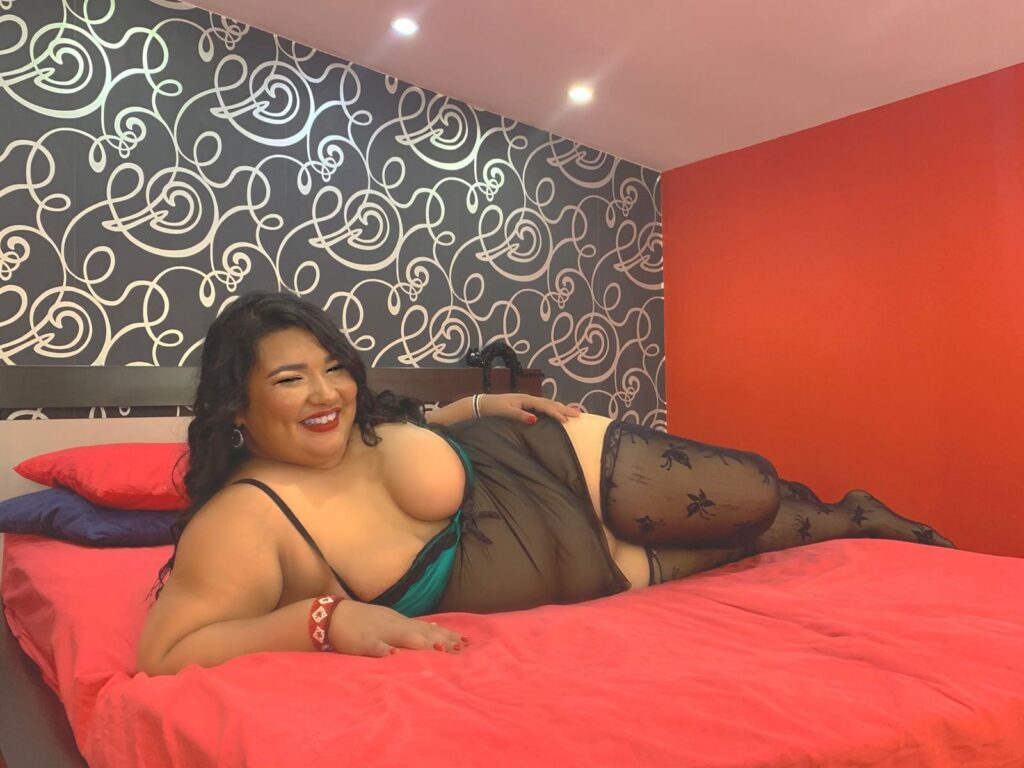 CherryBBW images from live cam show